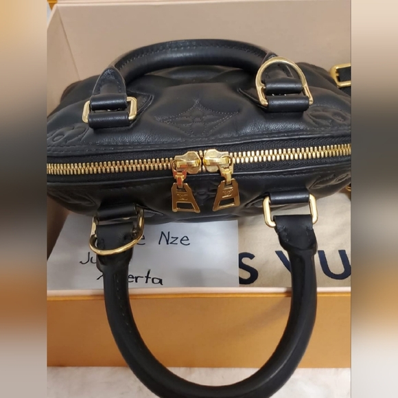 Louis Vuitton Alma BB Quilted calfskin embroidered Motif in great condition - Picture 4 of 16